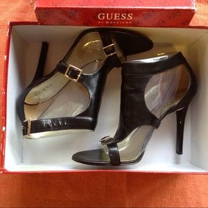 ⭐️Sexy Guess black leather stilettos